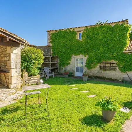 Les Du Logis Saint-Romain-de-Benet